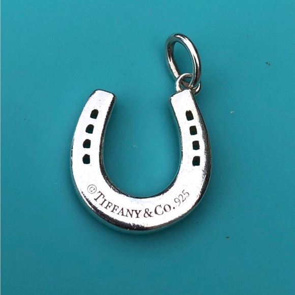 *SOLD* RARE Tiffany & Co. Horseshoe Charm. - Picture 5 of 5
